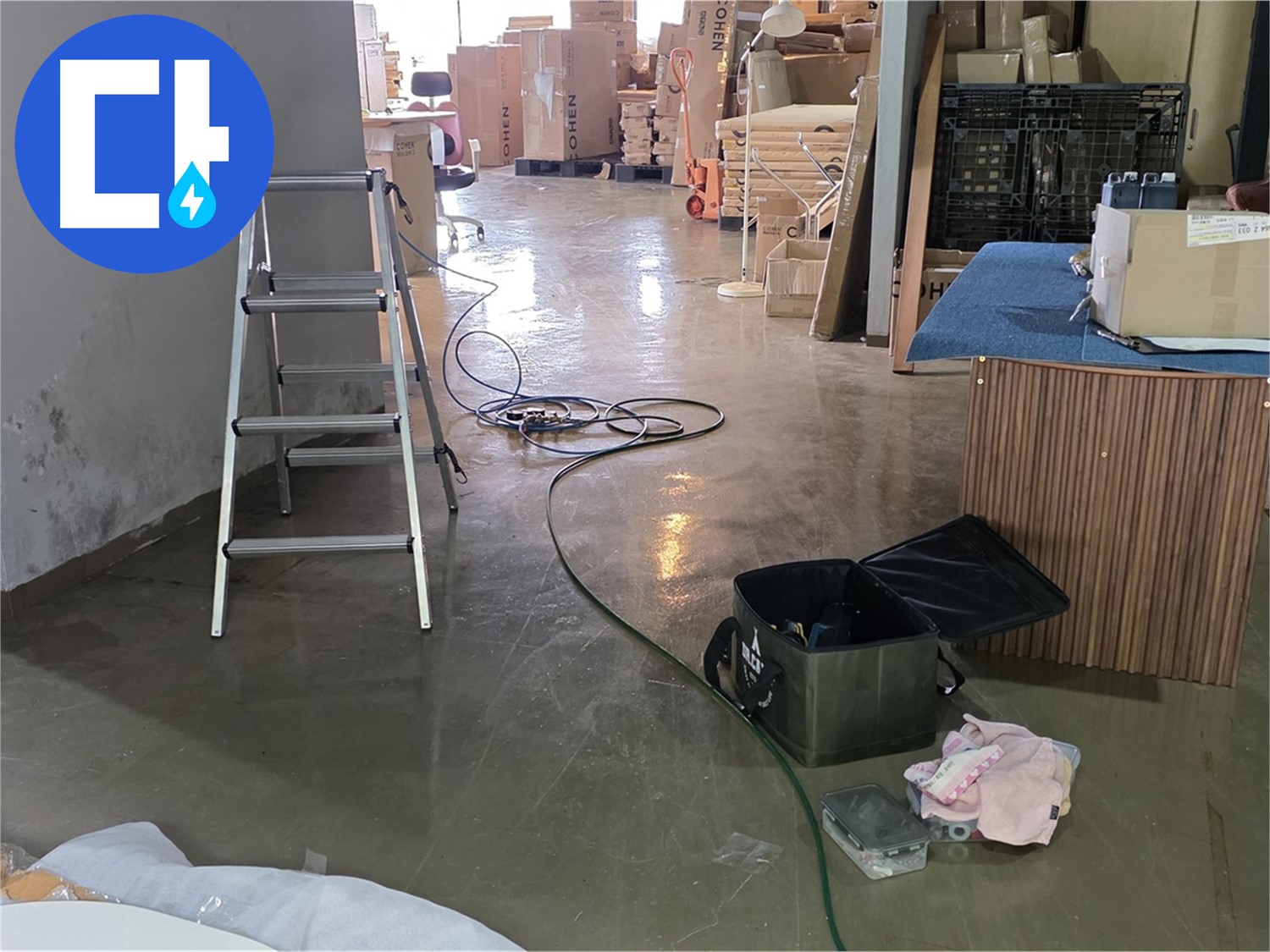 용인 공장 벽체 누수 - 습한 벽면 원인 정확히 파악
